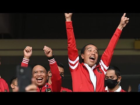 jokowi nonton bola