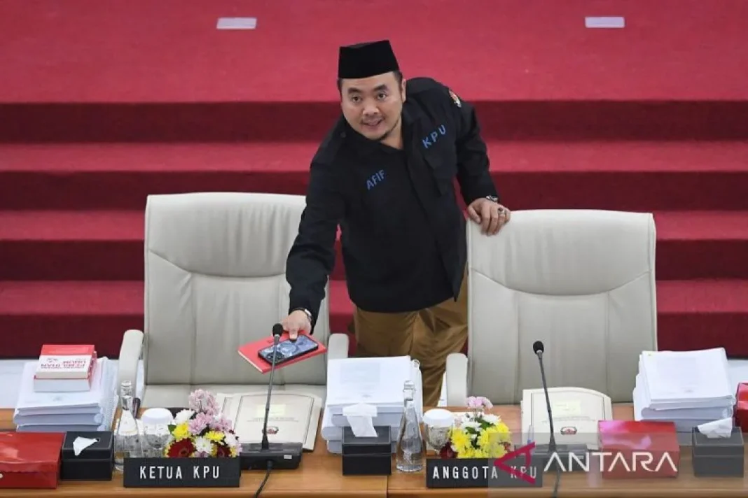Rapat-Rekapitulasi-Pemilu-2024-Pasca-Putusan-MK-280724-app-10.jpg