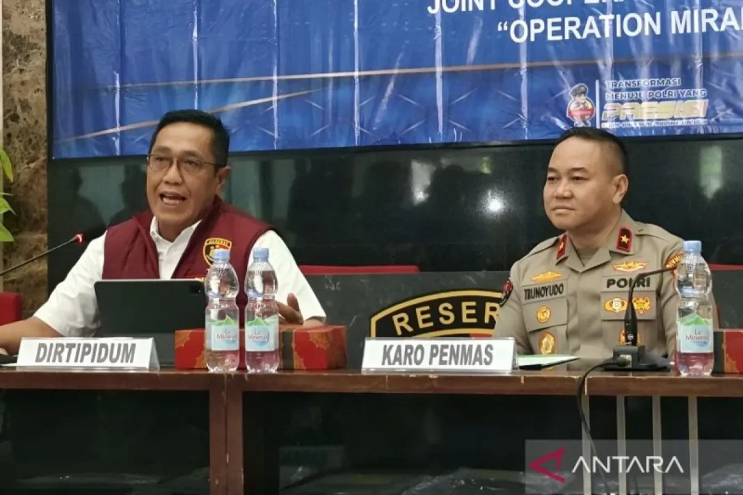 dirtipidum bareskrim polri Brigjen Pol Djuhandhani Raharjo Puro beri keterangan pers soal kasus vina cirebon
