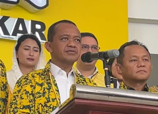 Bahlil Janji Beri Tempat Untuk Airlangga Hartarto Meski Mundur Dari Ketua Golkar