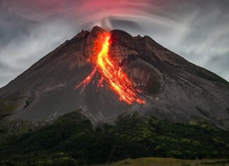BPPTKG Sebut Gunung Merapi Keluarkan Lava Pijar 23 Kali Sejauh 2.000 Meter