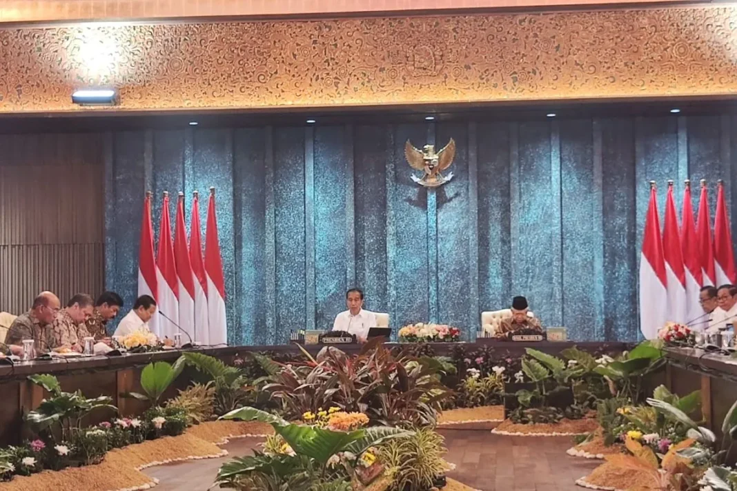 jokowi sidang kabinet paripurna perdana di IKN