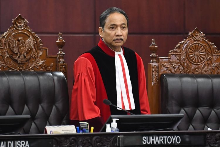 ketua MK Suhartoyo