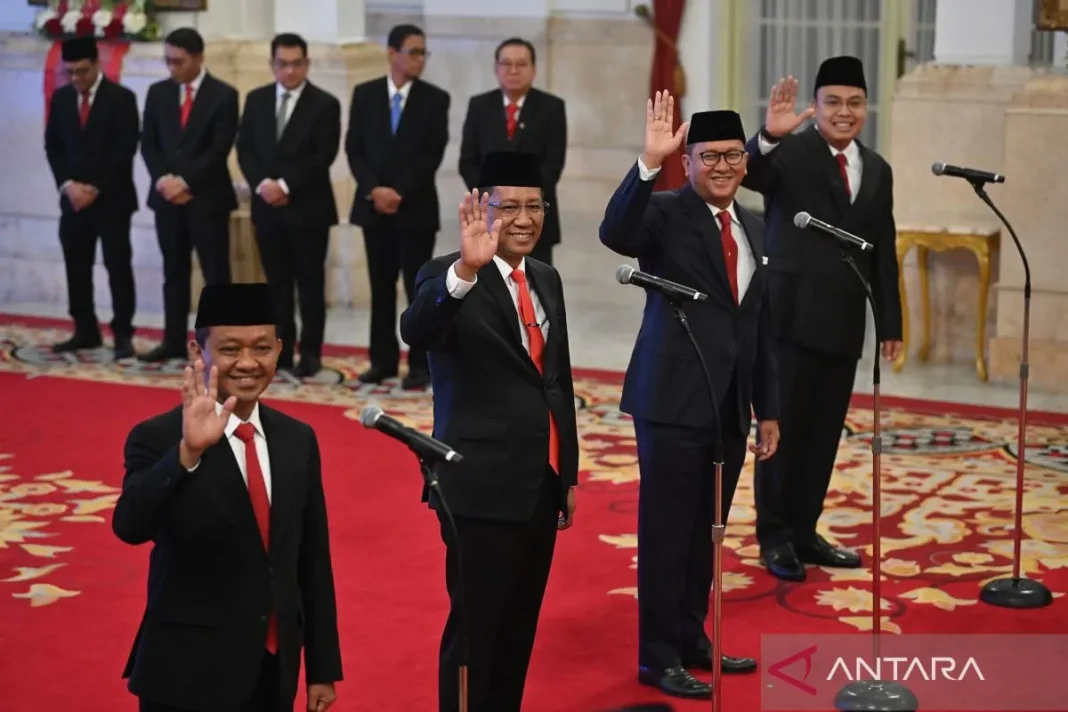 pelantikan-menteri-baru-190824-sgd-1.jpg