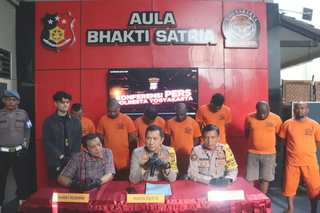 7 penusuk santri di yogyakarta