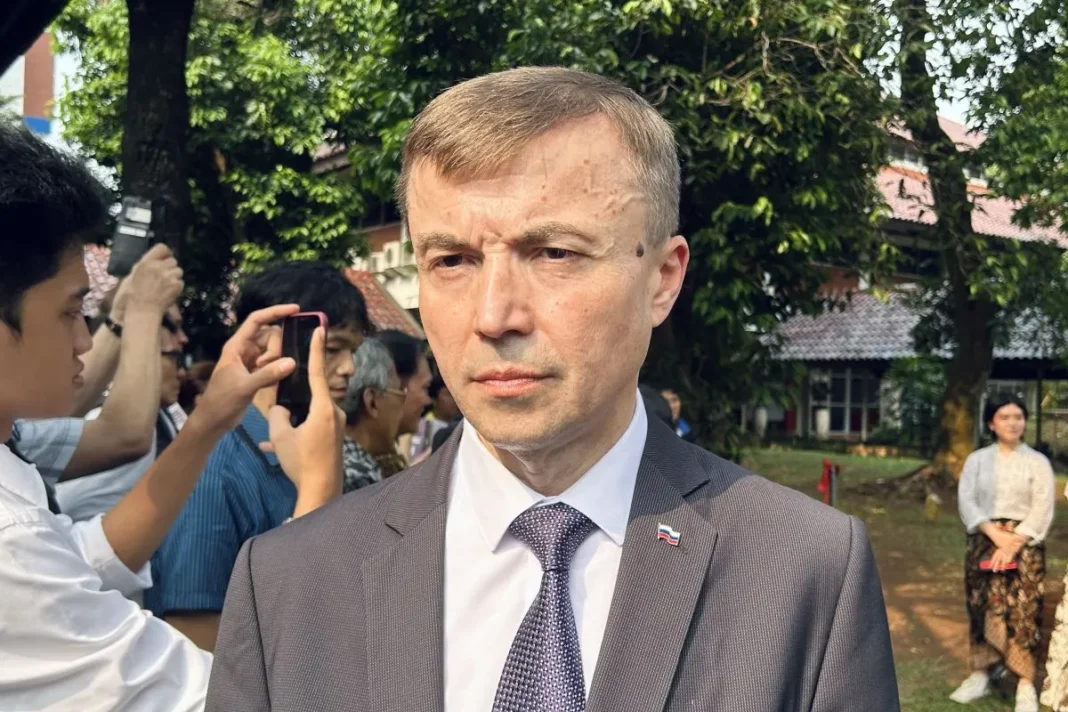 Duta Besar Federasi Rusia untuk Indonesia Sergei Tolchenov ditemui di Fakultas Ilmu Pengetahuan Budaya, UI, Depok, Rabu