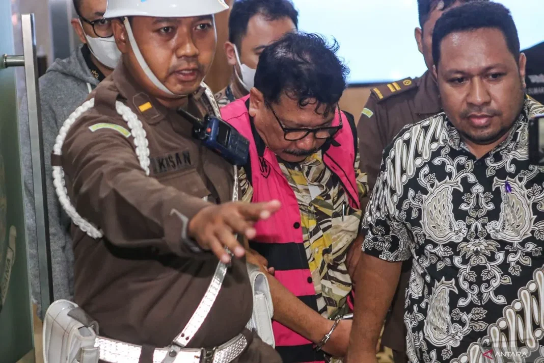Kejagung-tangkap-mantan-pejabat-MA-251024-Ada-2.jpg