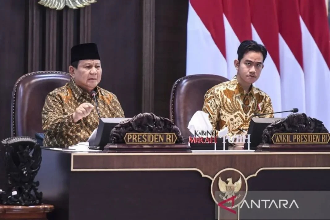 Presiden Prabowo persilahkan menteri copot pejabat Lelet Kerja