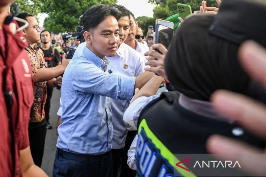 Wapres-Gibran-Tiba-Di-Akmil-241024-Adm-5.jpg