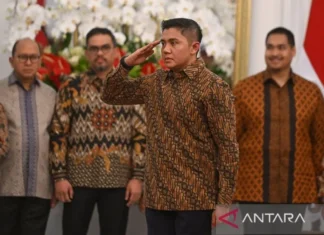 Mayor Teddy Ditunjuk Presiden Prabowo Jadi Sekretaris Kabinet