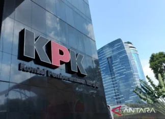 KPK Periksa PNS Dan Nakhoda Kapal Terkait Proyek Pengerukan Pelabuhan Pulang Pisau