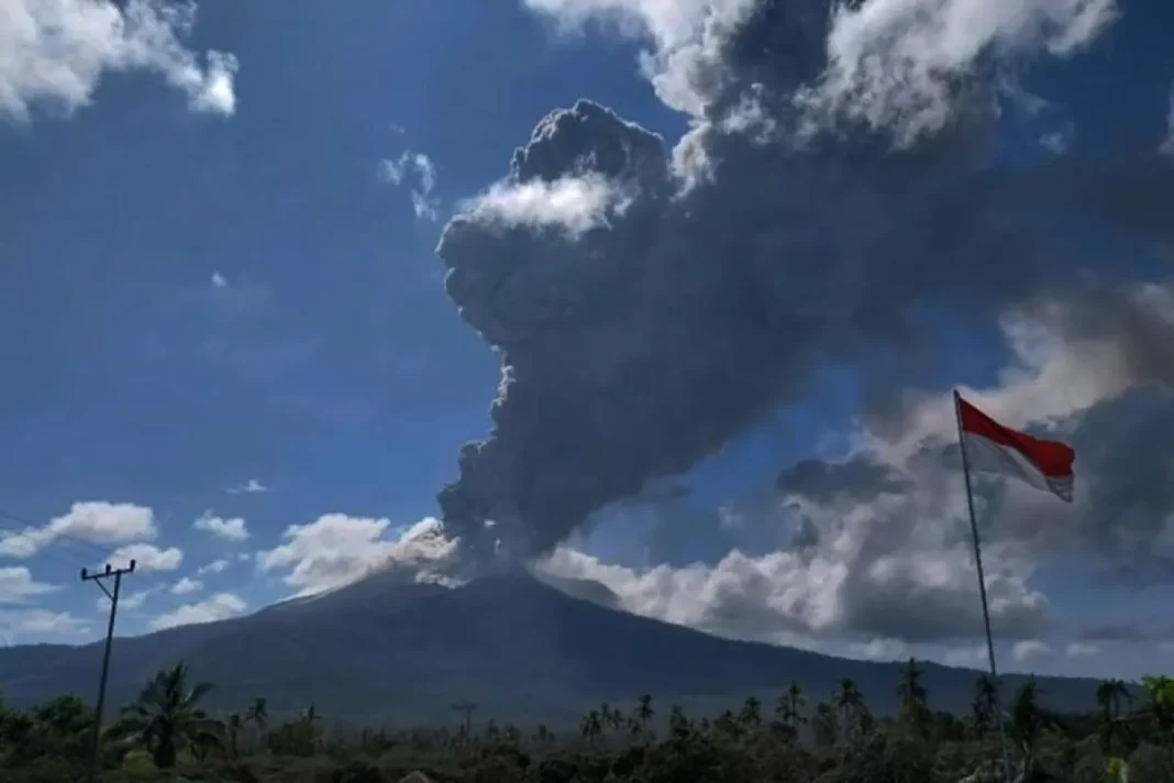Erupsi gunung Laki-laki
