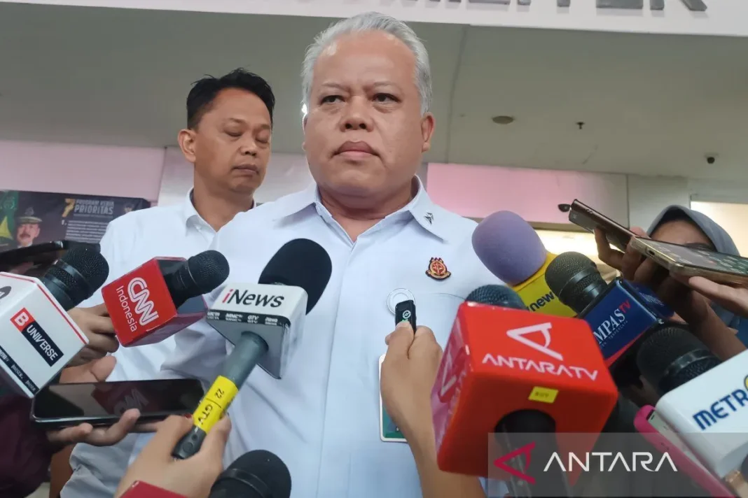 Kepala Pusat Penerangan Hukum Kejaksaan Agung Harli Siregar memberi keterangan kepada media di Jakarta, Selasa
