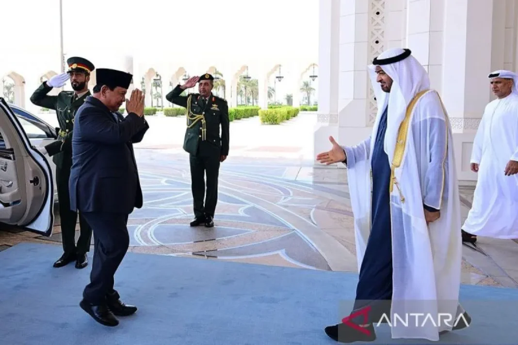 Presiden Prabowo Subianto bersama Presiden Persatuan Emirat Arab Sheikh Mohamed bin Zayed Al Nahyan