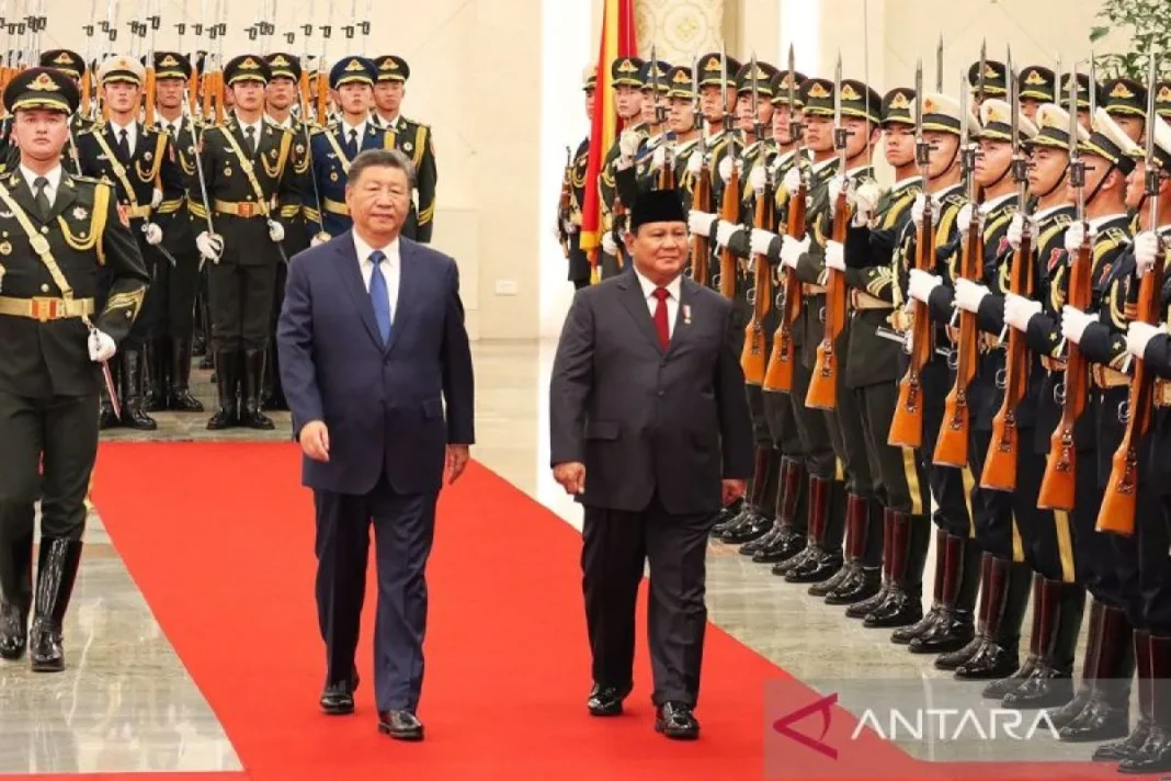 Presiden Prabowo Subianto disambut dengan upacara kenegaraan oleh Presiden China Xi Jinping di Balai Besar Rakyat Beijing, China, Sabtu