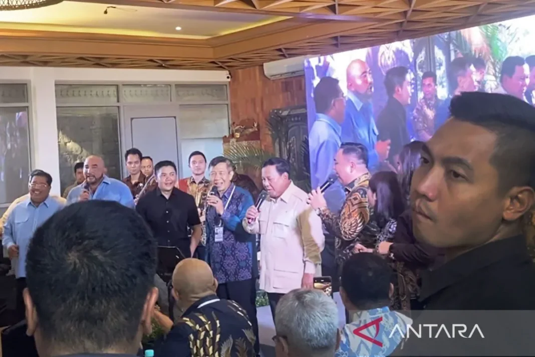 Presiden RI Prabowo Subianto mengucap terima kasih atas kemenangannya pada Pemilu 2024 di Denpasar, Bali, Minggu