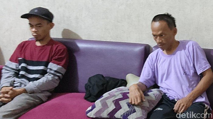 gunawan-sadbor-baju-ungu_169