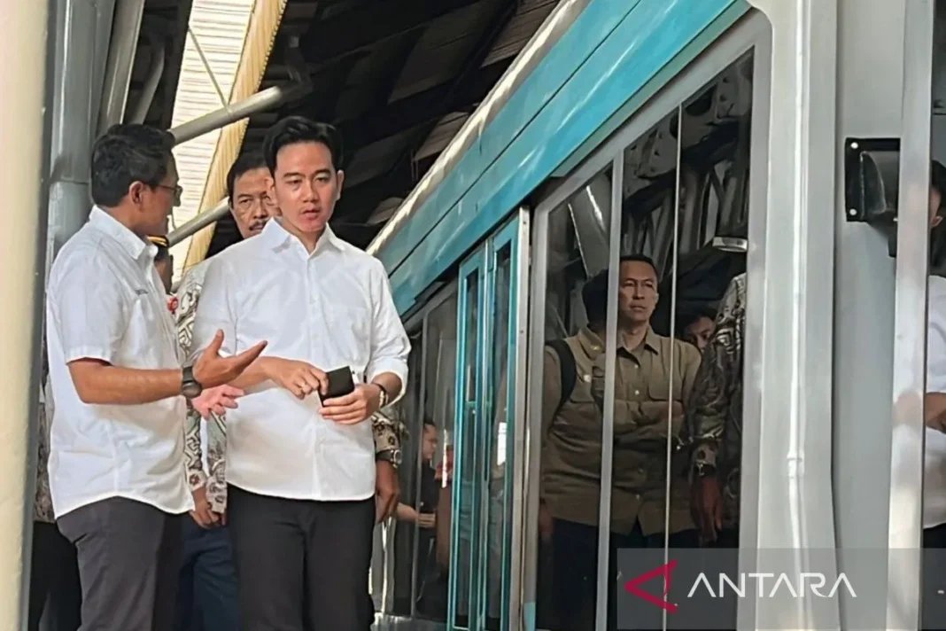wapres tinjau trem