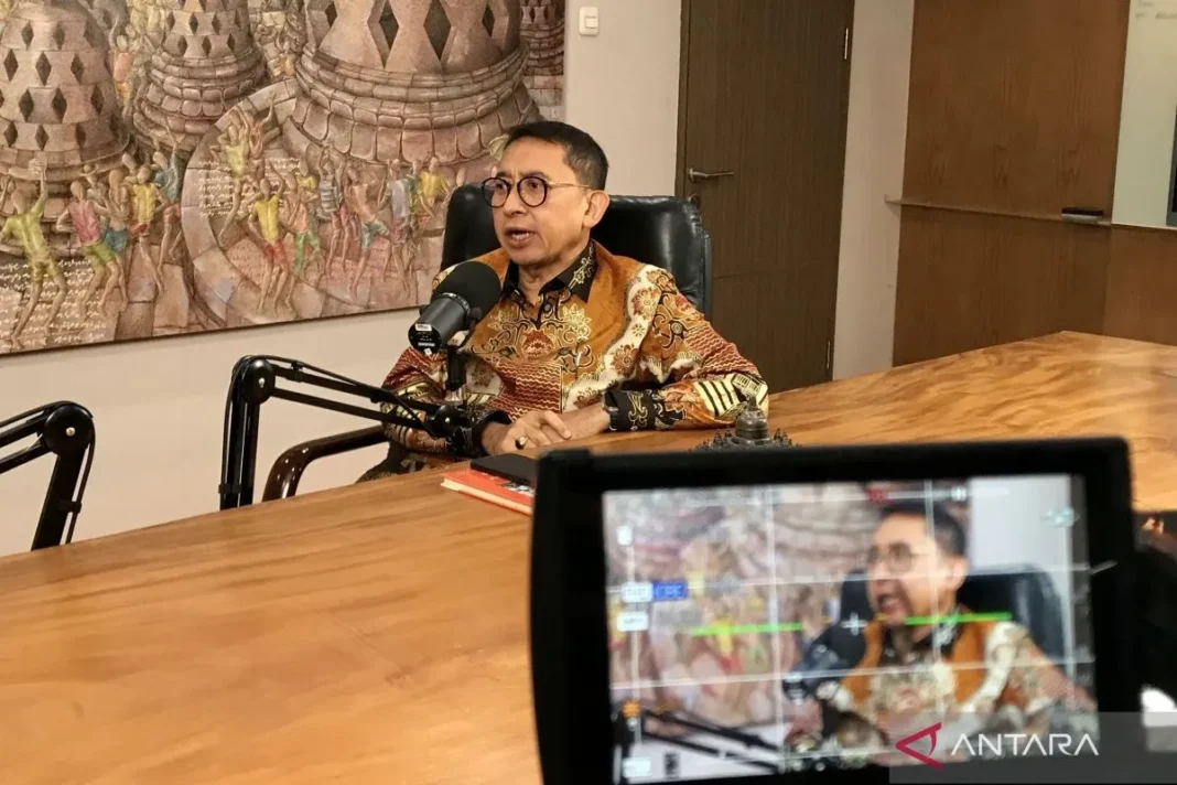 Menteri Kebudayaan Fadli Zon saat ditemui dikantornya, Gedung E Kementerian Kebudayaan, Jakarta, Kamis.