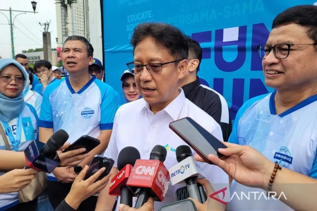 Menteri Kesehatan RI Budi Gunadi Sadikin dalam kegiatan puncak peringatan Pekan Kesadaran Resistansi Antimikroba Sedunia 2024 di Jakarta, Minggu