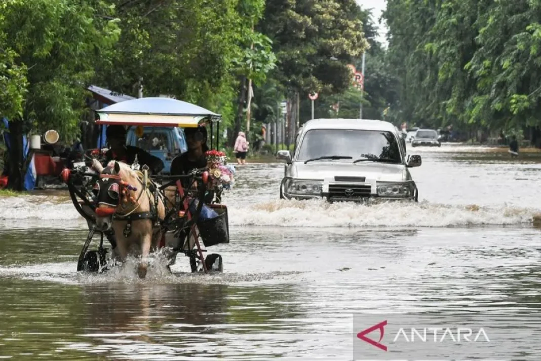 BPBD, Hujan ekstrem picu banjir di Jakarta, drainase overload