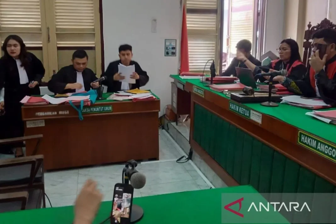 Jaksa tuntut 8 tahun penjara pegawai BRI rampok uang Rp5 miliar