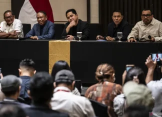 Media Belanda Sebut Pastoor Jadi Asisten Patrick Kluivert