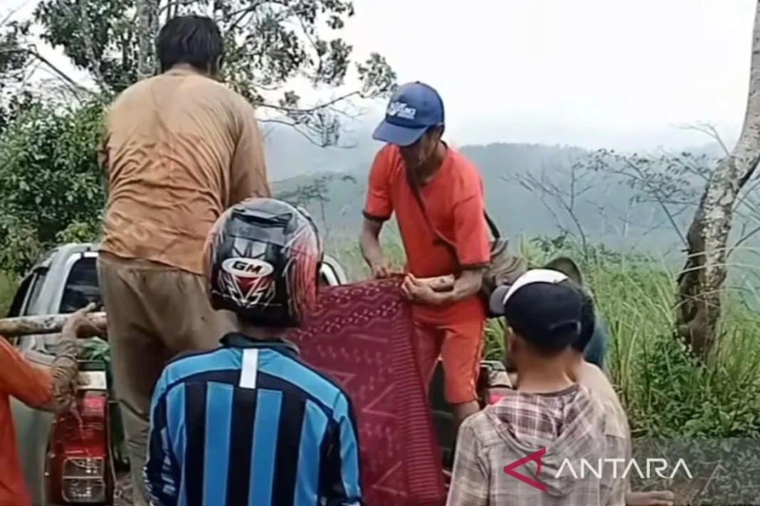 Empat petani di Sukabumi tersambar petir dua diantaranya tewas