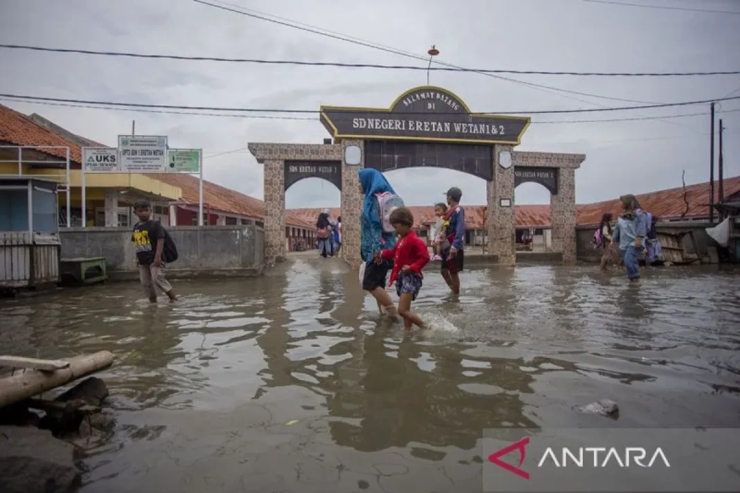 Fenomena Worm Moon picu banjir di pesisir RI sampai akhir Maret