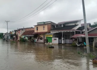 Hujan Semalaman, Kota Palembang Dikepung Banjir