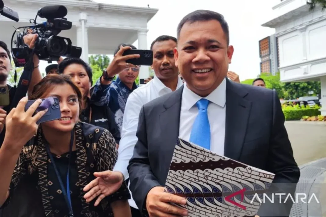 Para pengusaha dari Haji Isam hingga Aguan sambangi Istana dengan jas