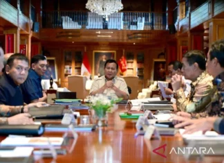 Prabowo Tetap Gelar Ratas di Hari Minggu, Panggil Menteri ke Hambalang