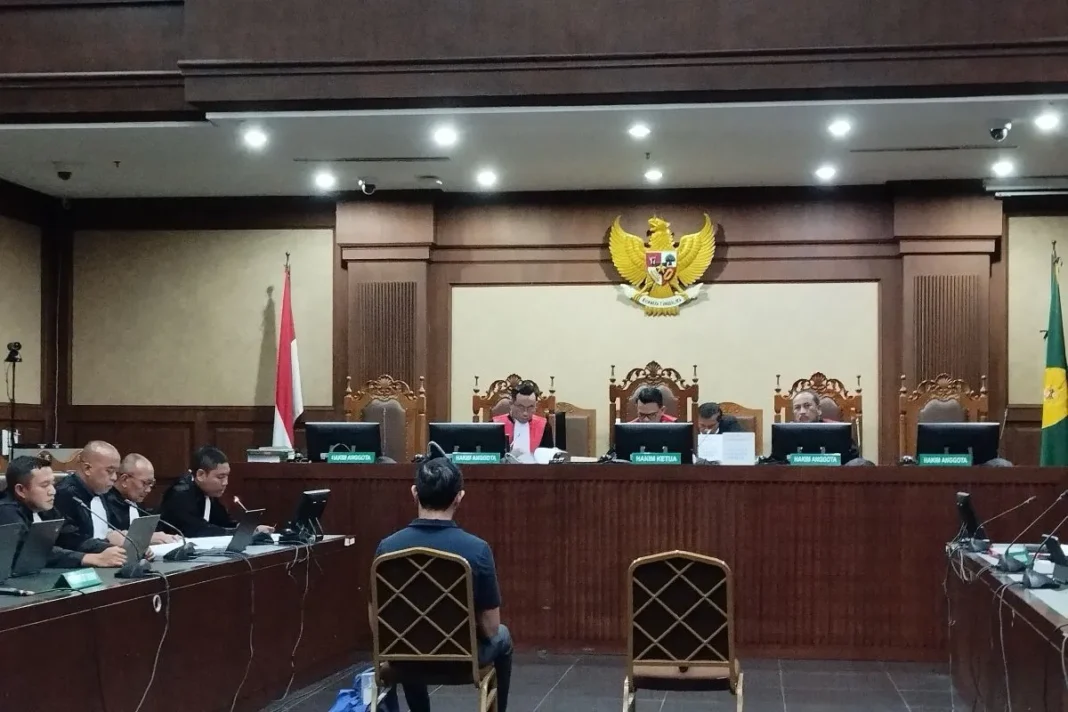 Tom Lembong didakwa rugikan negara Rp578 miliar di kasus korupsi gula