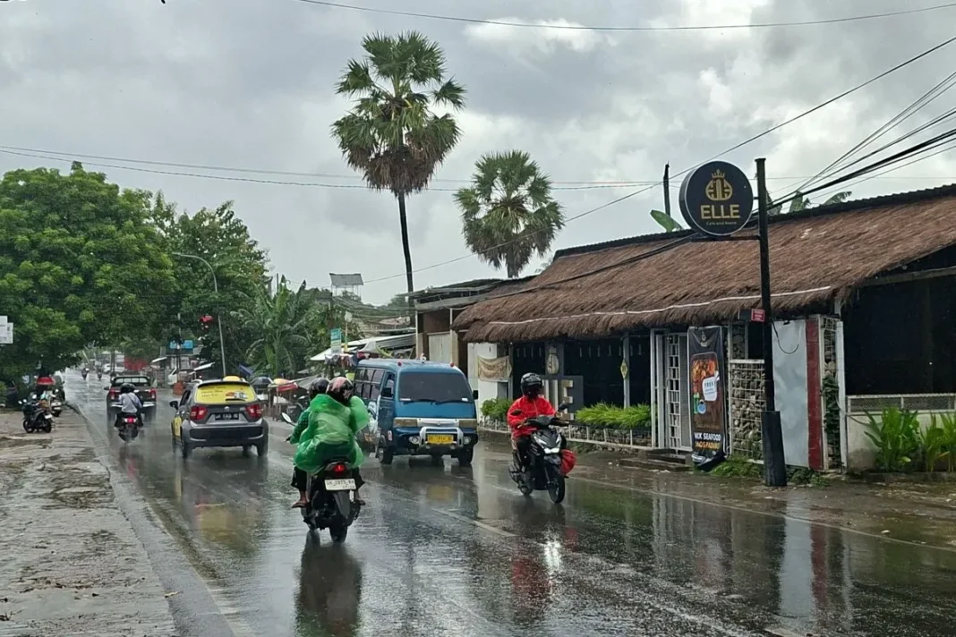 Hari ini mayoritas kota besar diperkirakan hujan ringan dan berpetir