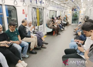 Hari ini, Naik MRT Jakarta juga hanya Bayar Rp1