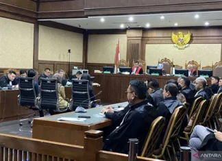 Istri dan Anak Zarof Ricar Mengaku Tak Tahu Asal Uang Rp1 Triliun dan Emas