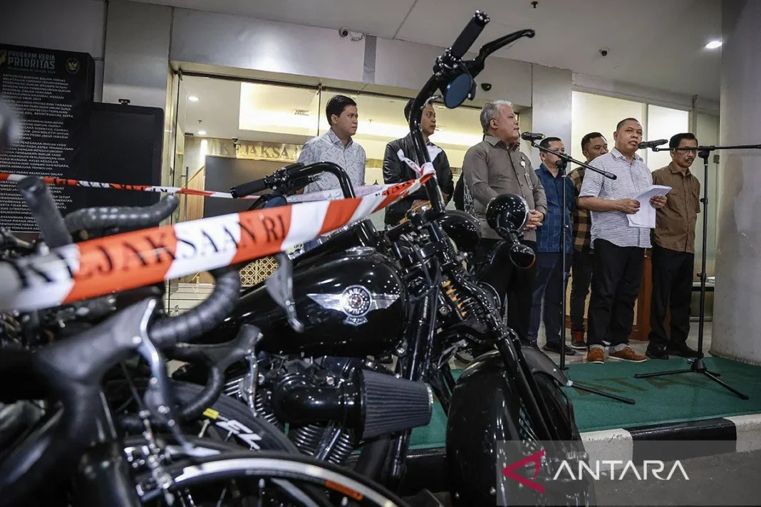 Kejagung ungkap sumber dana suap ke tiga hakim PN Jakpus