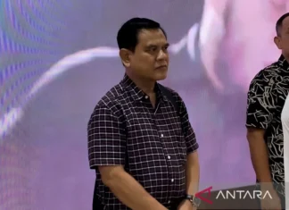 Adik Ipar Jokowi Datangi Bareskrim Bawa Ijazah Asli Jokowi