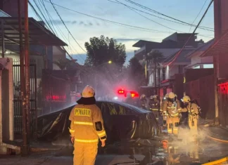 BYD Jelaskan Penyebab Insiden Seal Keluarkan Asap di Jakarta Barat