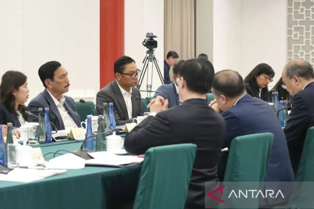 Bertemu pejabat Tiongkok, Luhut bahas perang tarif China-AS