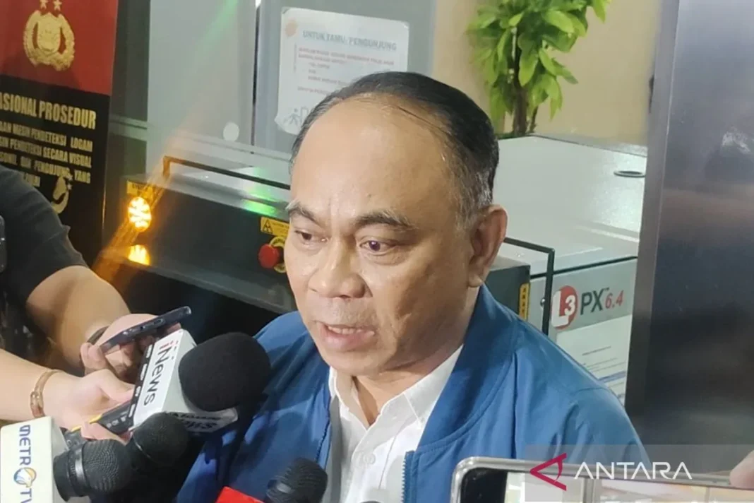 Budi Arie bantah terima 50 persen uang hasil perlindungan situs judol