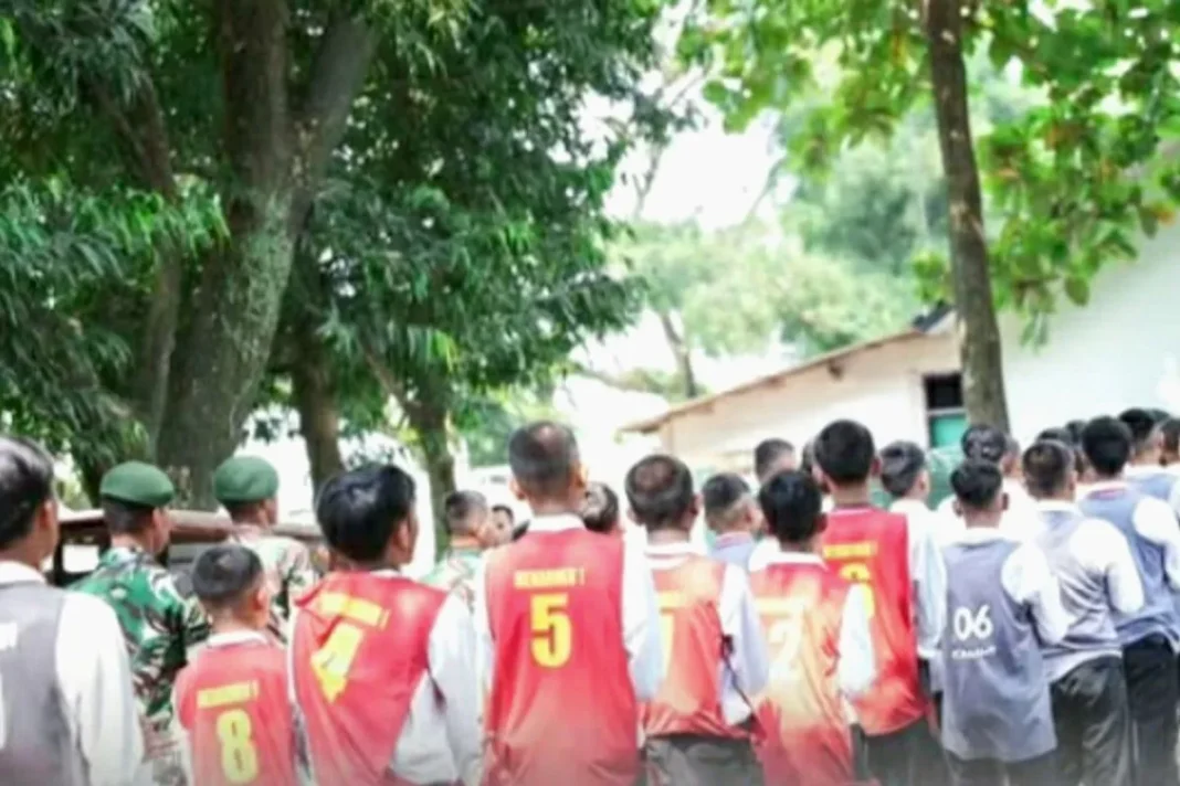 Gubernur Jabar sebut Pengiriman pelajar ke markas TNI tingkatkan disiplin