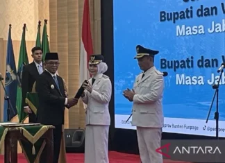 Istri Mendes PDT Resmi Dilantik sebagai Bupati Serang