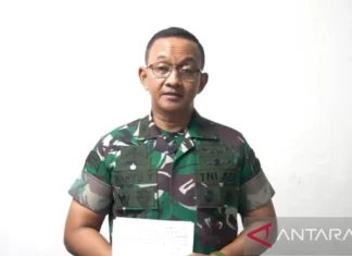 TNI AD Periksa Barang Bukti dari Lokasi Ledakan Amunisi di Garut