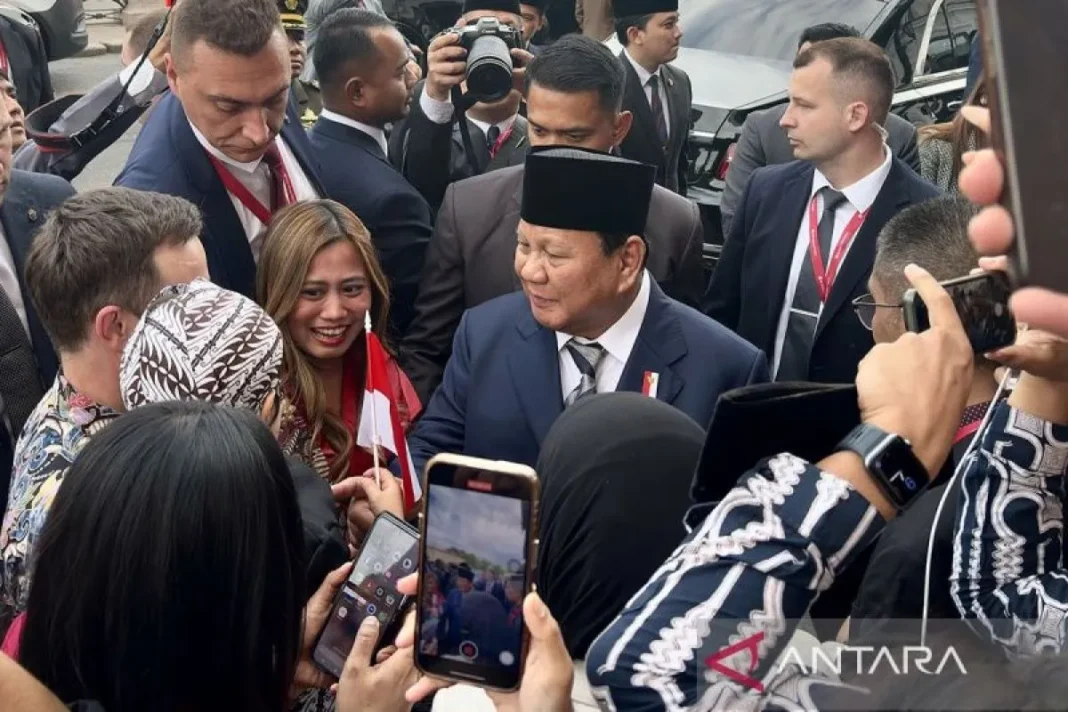 Diaspora Indonesia sambut meriah Presiden Prabowo di St. Petersburg
