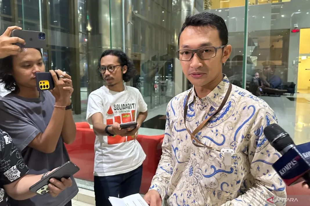 KPK panggil pemegang saham PT Tara Indonusa Coal terkait korupsi IUP