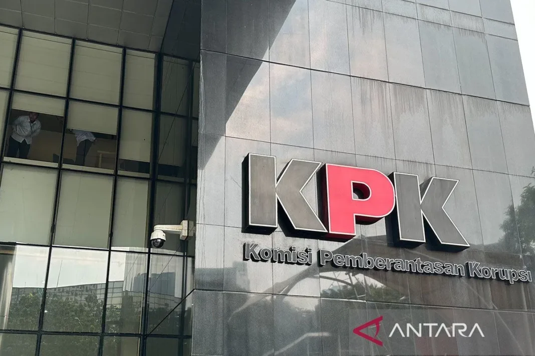KPK usut proses pengerjaan pengerukan alur pelayaran di tiga pelabuhan