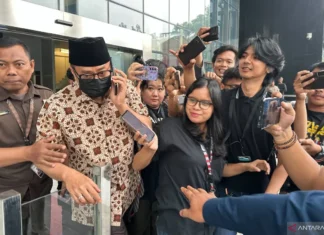 Usai Diperiksa KPK, Muhamad Haniv Hindari Jurnalis dengan Menelepon
