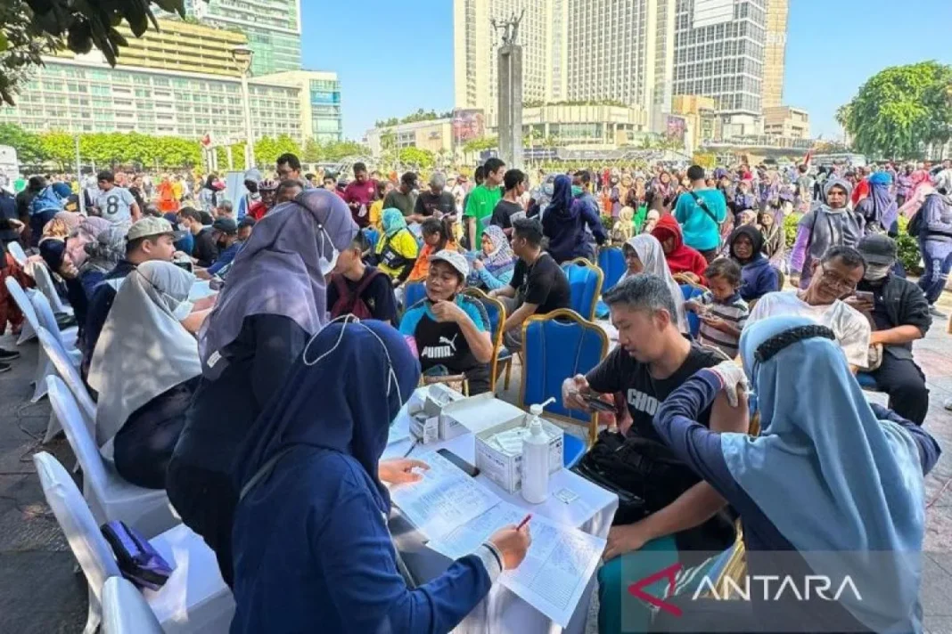 Vaksinasi ulangan COVID-19 jadi rekomendasi untuk kelompok berisiko