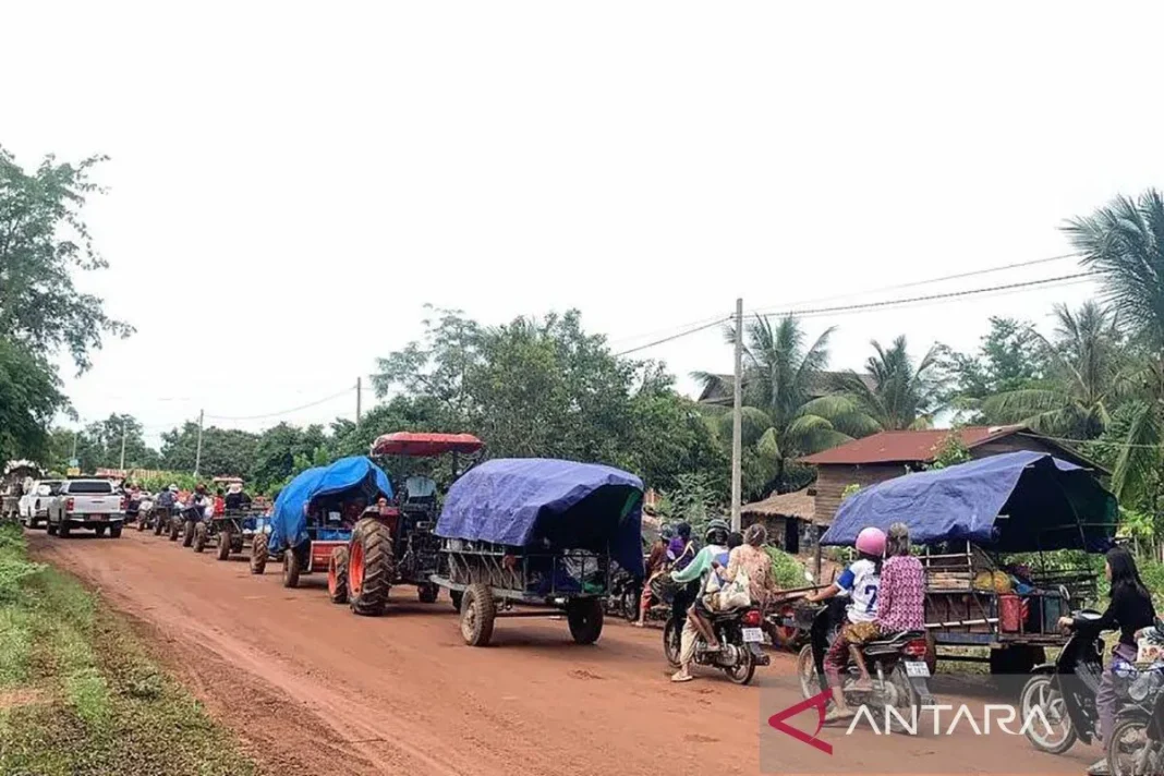 8 warga dan 5 tentara Kamboja tewas dalam bentrokan dengan Thailand